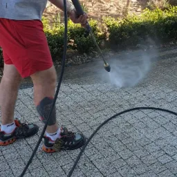 Mycie kostki brukowej