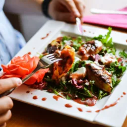 różne pyszne sałatki