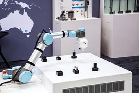 coboty, roboty przemysłowe