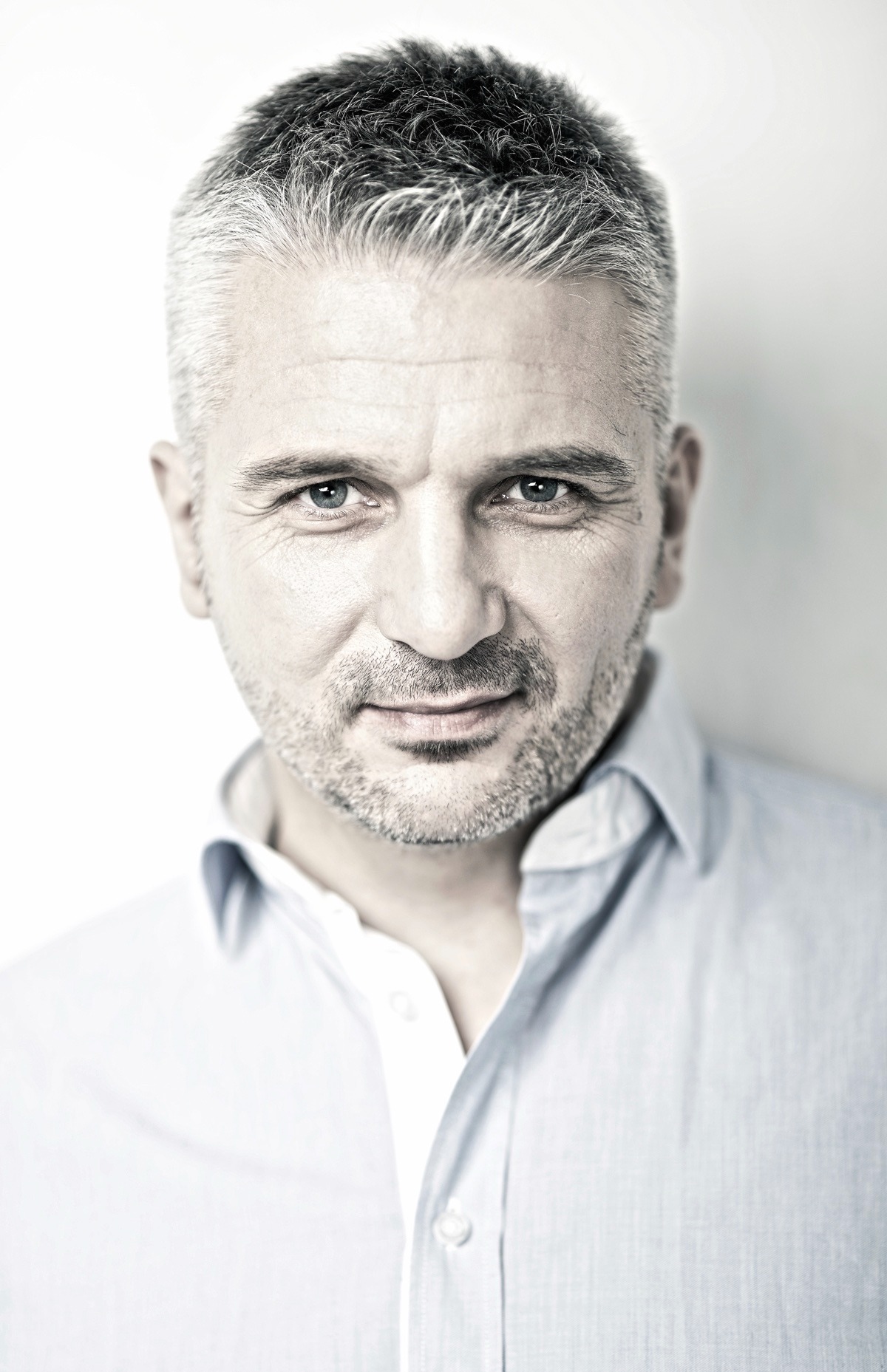 Sesja BIZNESOWA Wytwórnia Filmów Dokumentalnych i Fabularnych