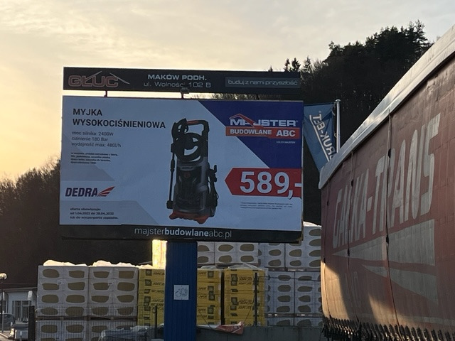 Wydruk + oklejenie tablicy reklamowej papierem BBS reklamowym