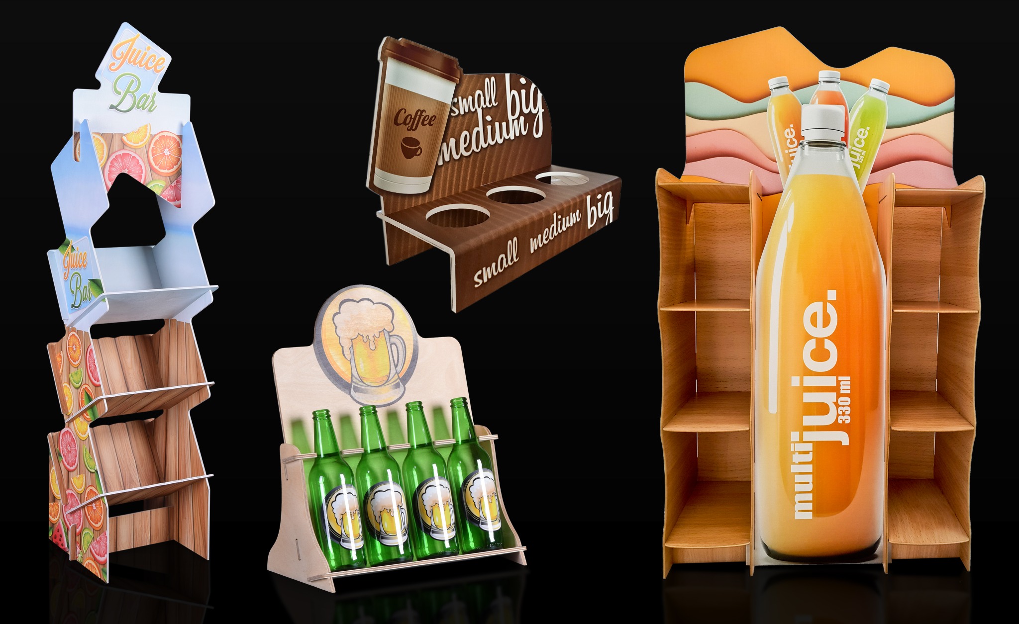Różne rodzaje ekspozytorów POS z tektury i drewna na napoje: sok owocowy w butelkach, kawa i piwo, na czarnym tle.
