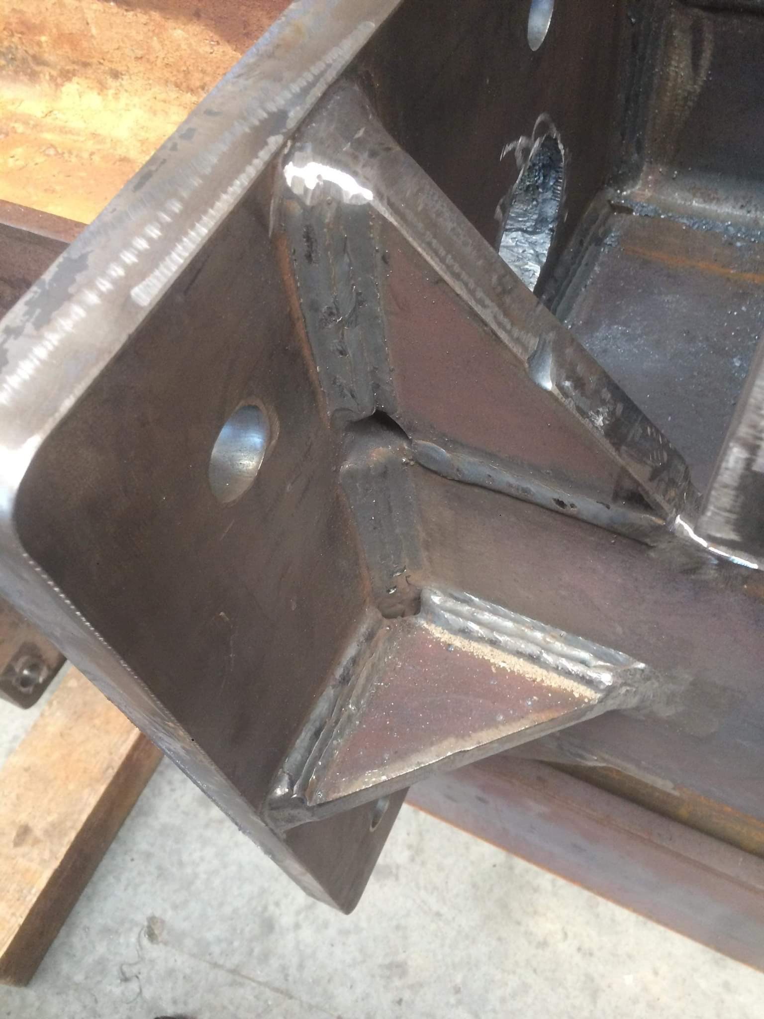 Konstrukcja suwnicy do ,200 ton