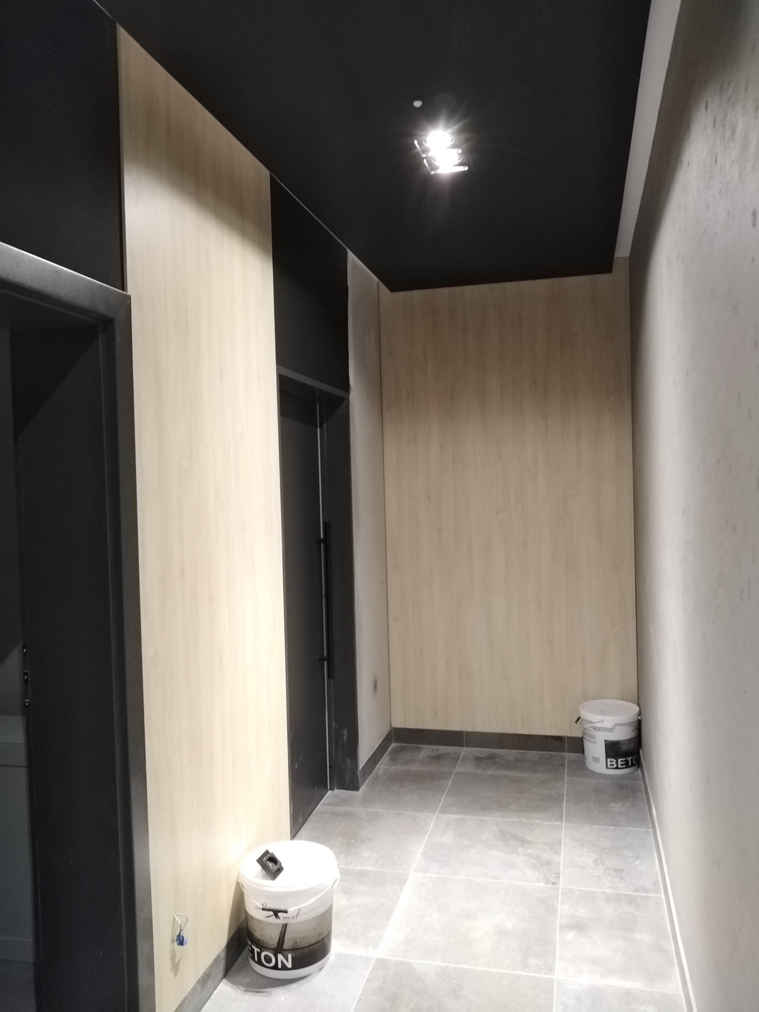 Przerobiona piwnica w lokalu