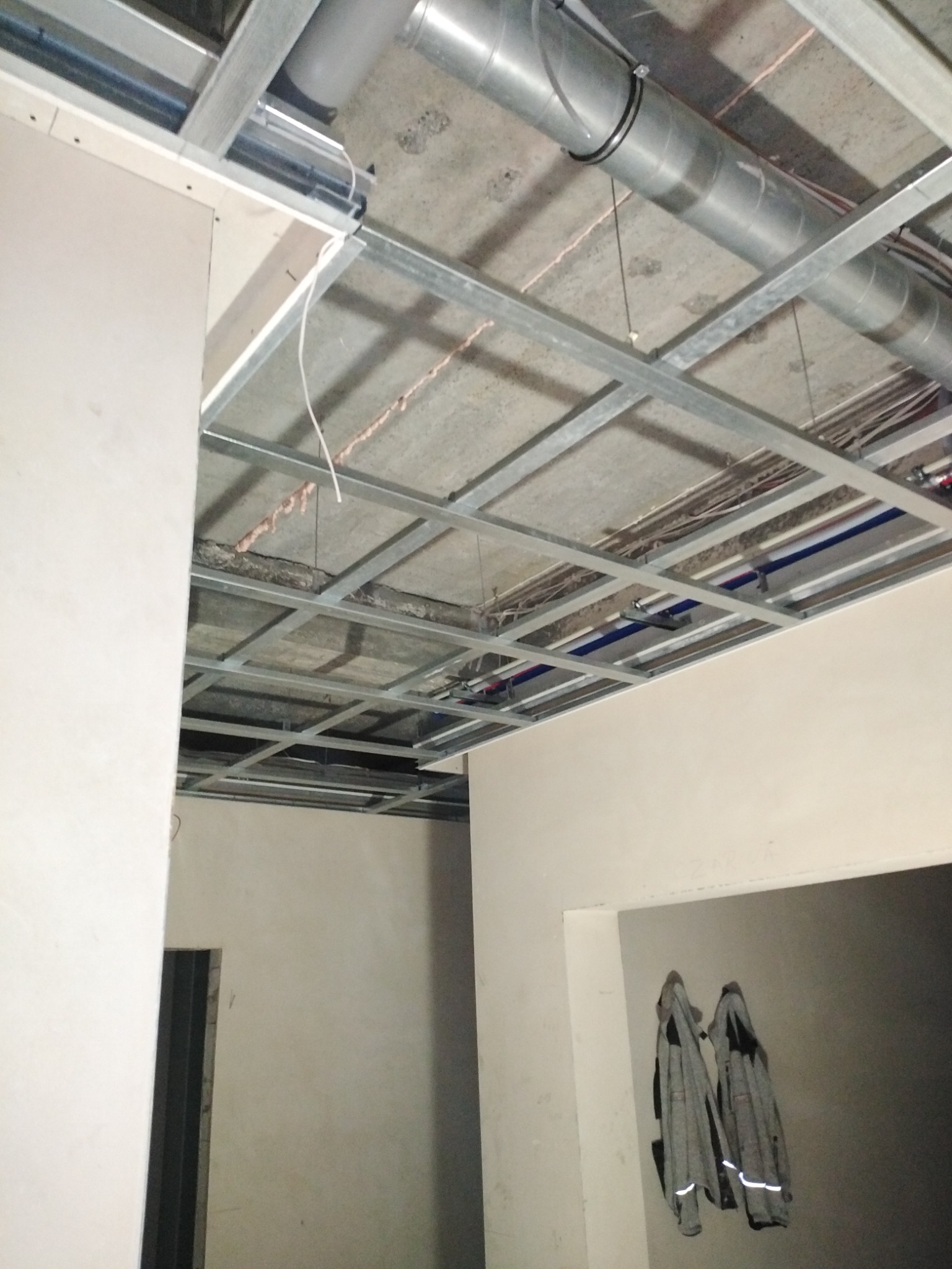 Tak wyglądała na początku pdwieszane sufity