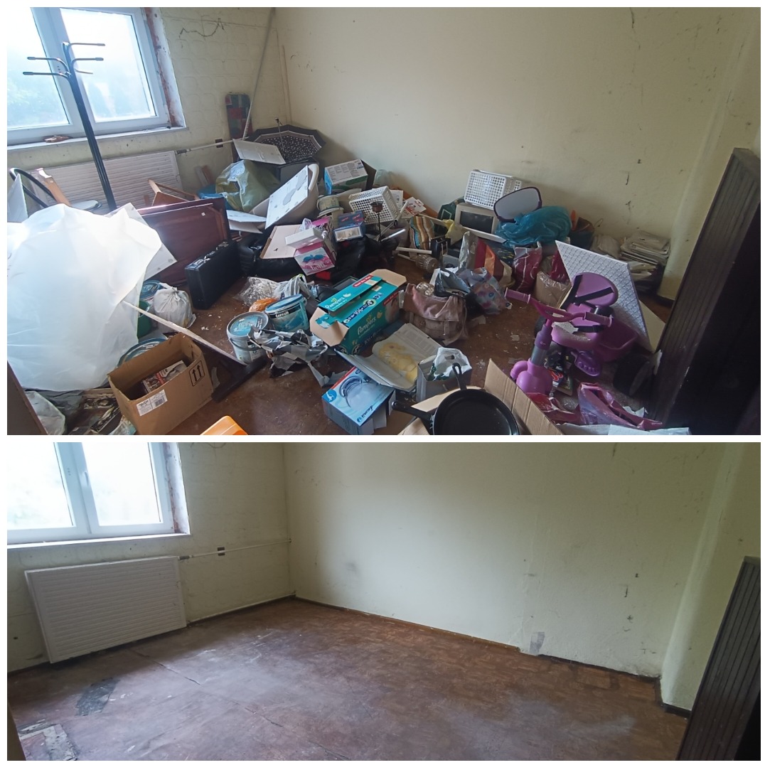 Pokój przed i po: zagracony pokój z różnymi przedmiotami, w tym pudełkami, zabawkami, parasolem, a następnie ten sam pokój po usunięciu zawartości, ukazujący puste ściany i podłogę.