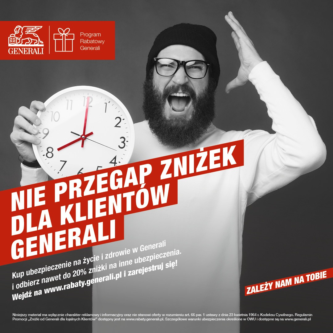 Mężczyzna w czapce i okularach trzyma zegar, gestykulując z otwartymi ustami, obok napis 'NIE PRZEGAP ZNIŻEK DLA KLIENTÓW GENERALI', oferta ubezpieczeń na życie i zdrowie z rabatem.