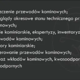 Grafika informacyjna prezentująca zakres usług związanych z przewodami kominowymi: czyszczenie, przeglądy, opinie, odbiory, kamerowanie oraz montaż wkładów.