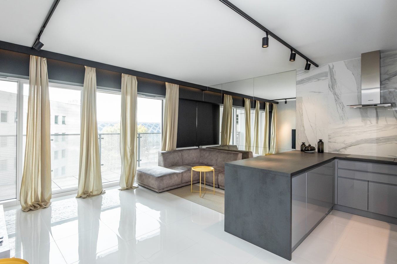 Salon z aneksem kuchennym