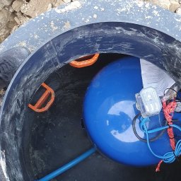 Nasza Firma oferuje państwu kompleksowe wykonanie studni wierconej wraz z podłączeniem wody do domu