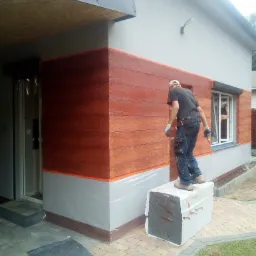 Wykonanie deski na elewacji