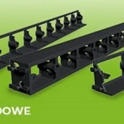 Ilustracja obrzeży ogrodowych i kratek ogrodowych Tech4Garden, prezentująca akcesoria do aranżacji podłoża, w tym czarne obrzeża i kratki z zieloną trawą, ukazujące warstwową strukturę podłoża.