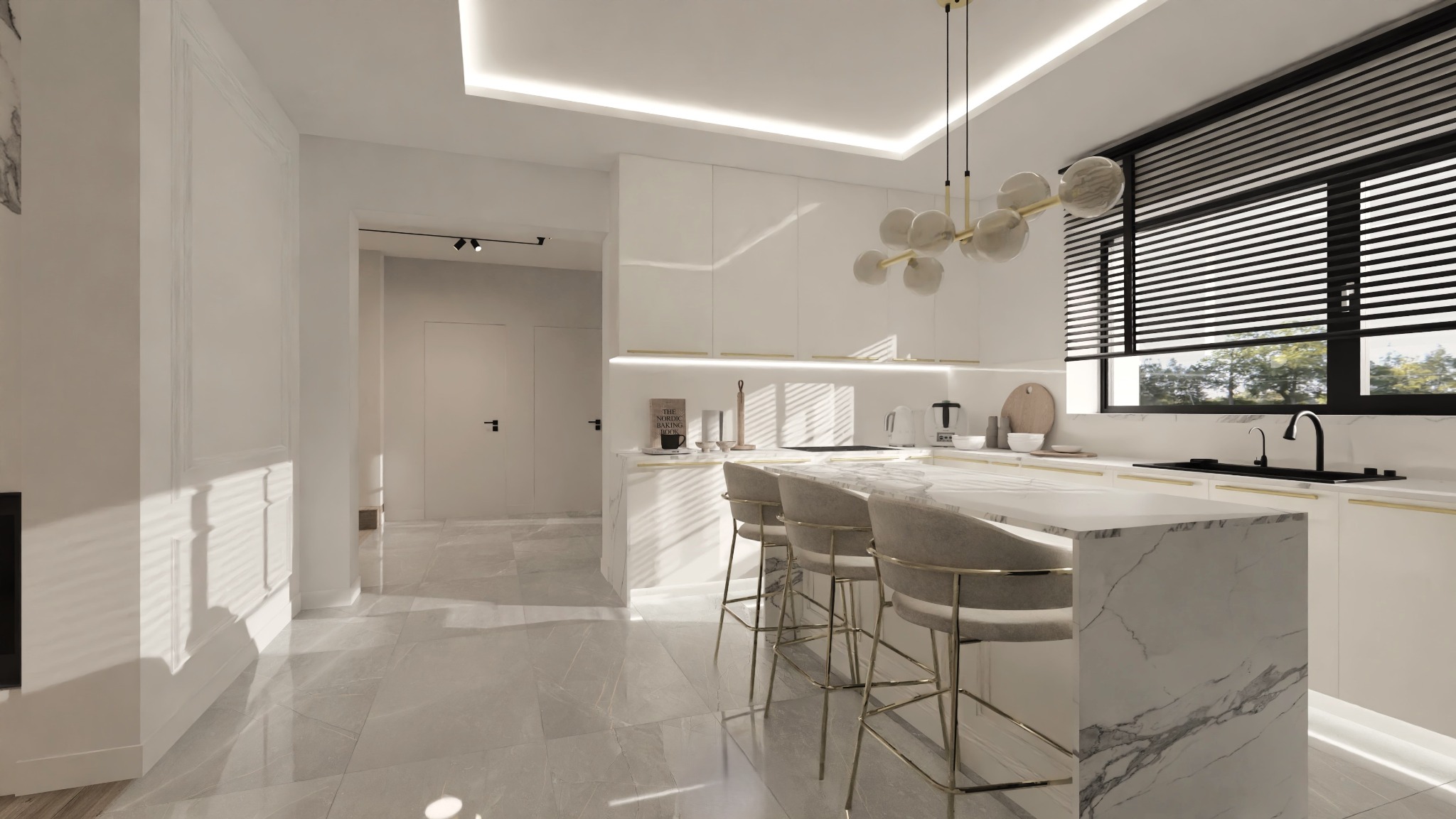 Elegancka, nowoczesna kuchnia w bieli i marmurze. Wyspa z hokerami, minimalistyczne szafki, okno z żaluzjami i designerska lampa. Jasne wnętrze z subtelnymi złotymi akcentami.