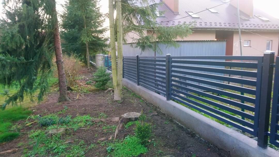 Przęsła ogrodzeniowe z montażem