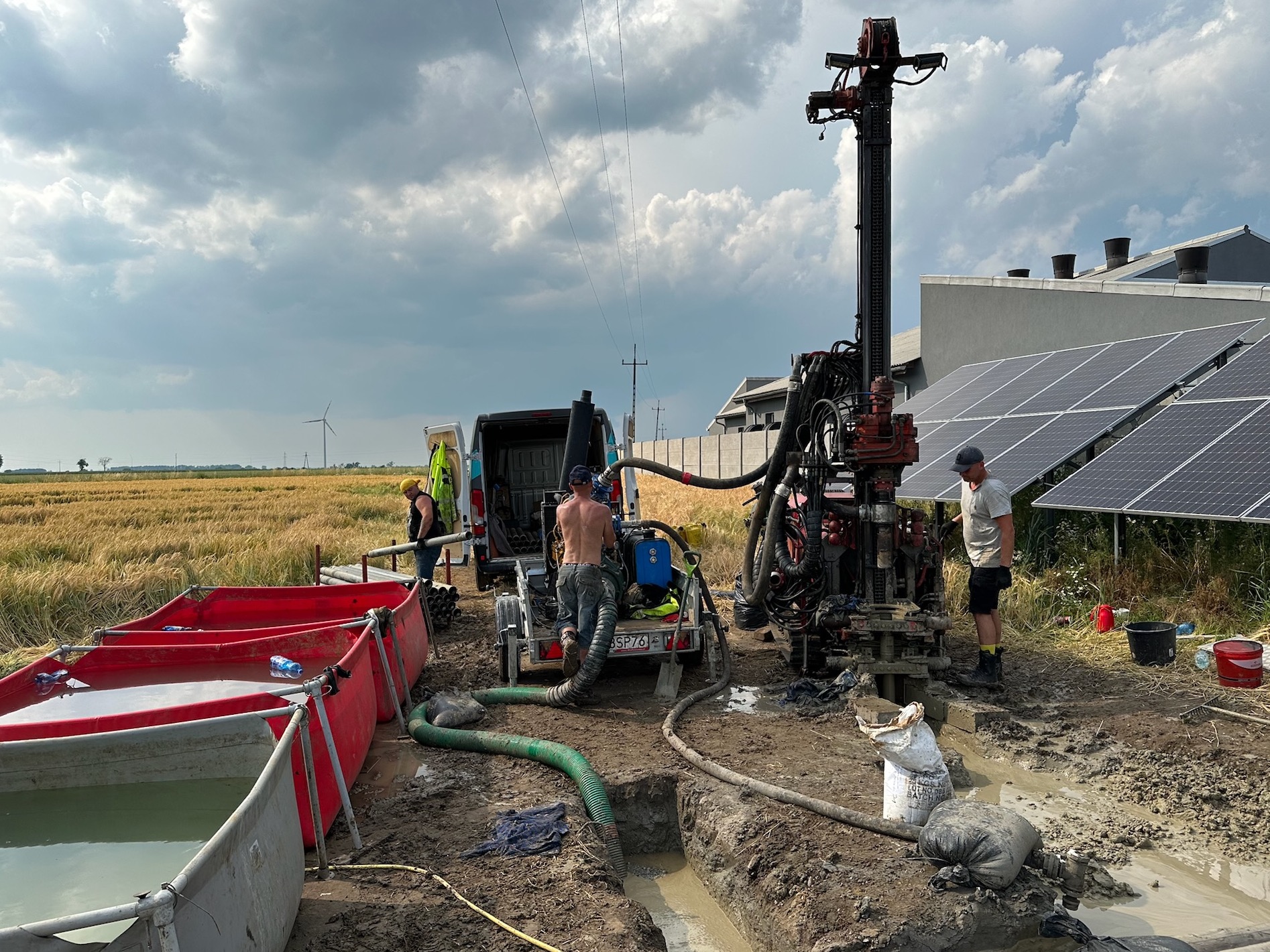 Odwiert studni głębinowej fi160 na potrzeby podlewania upraw rolnych