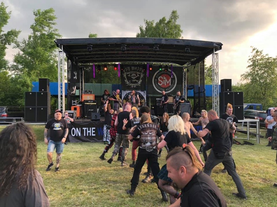 Nagłośnienie: Hk Deacon Moc Ponad 5000w