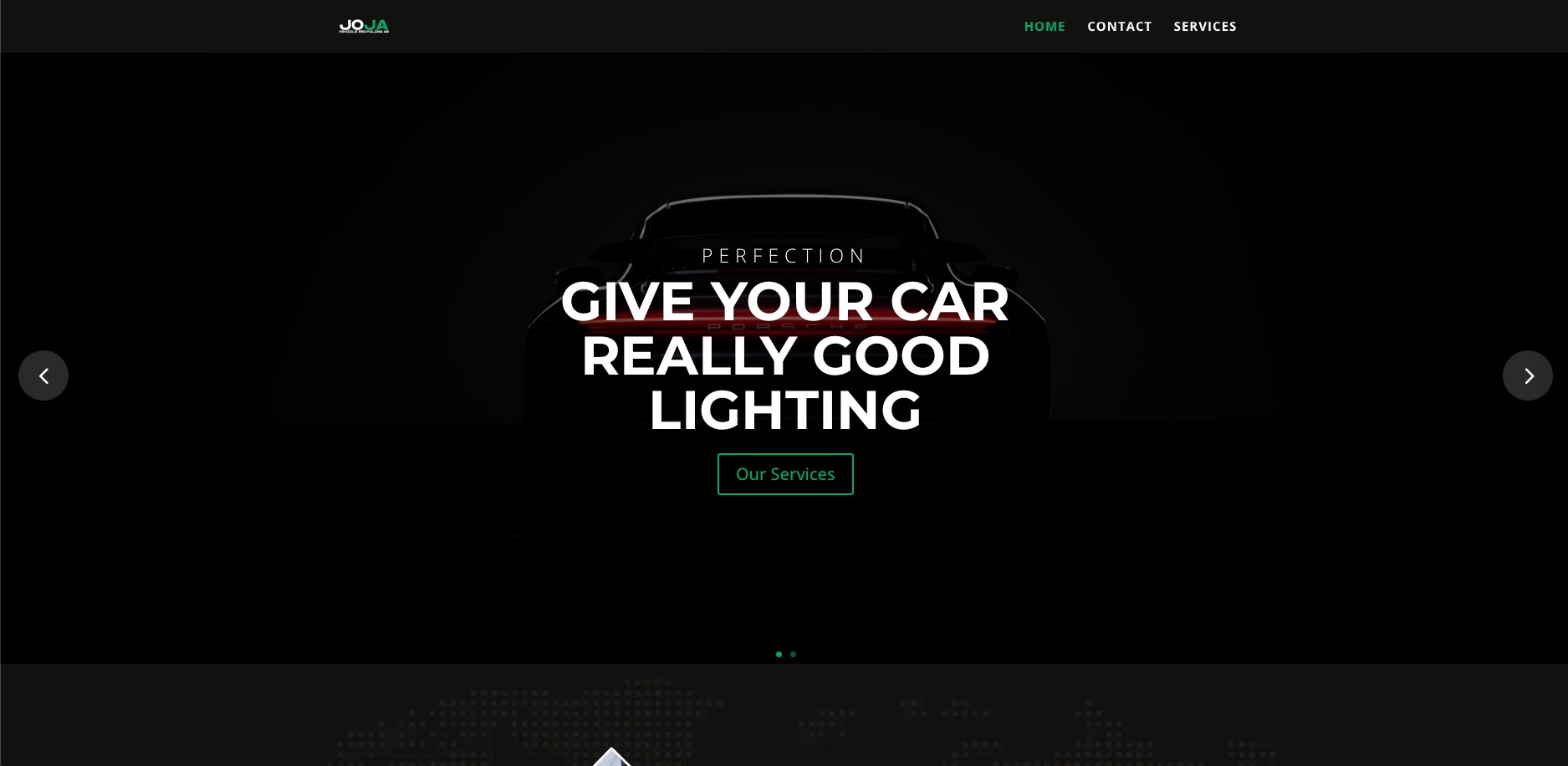 Mroczna strona internetowa z sylwetką Porsche i hasłem 'Give Your Car Really Good Lighting'.