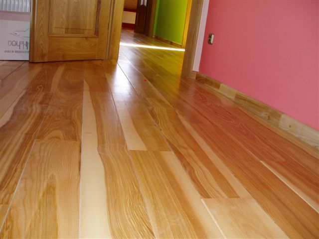 'Deska podłogowa na gotowo.