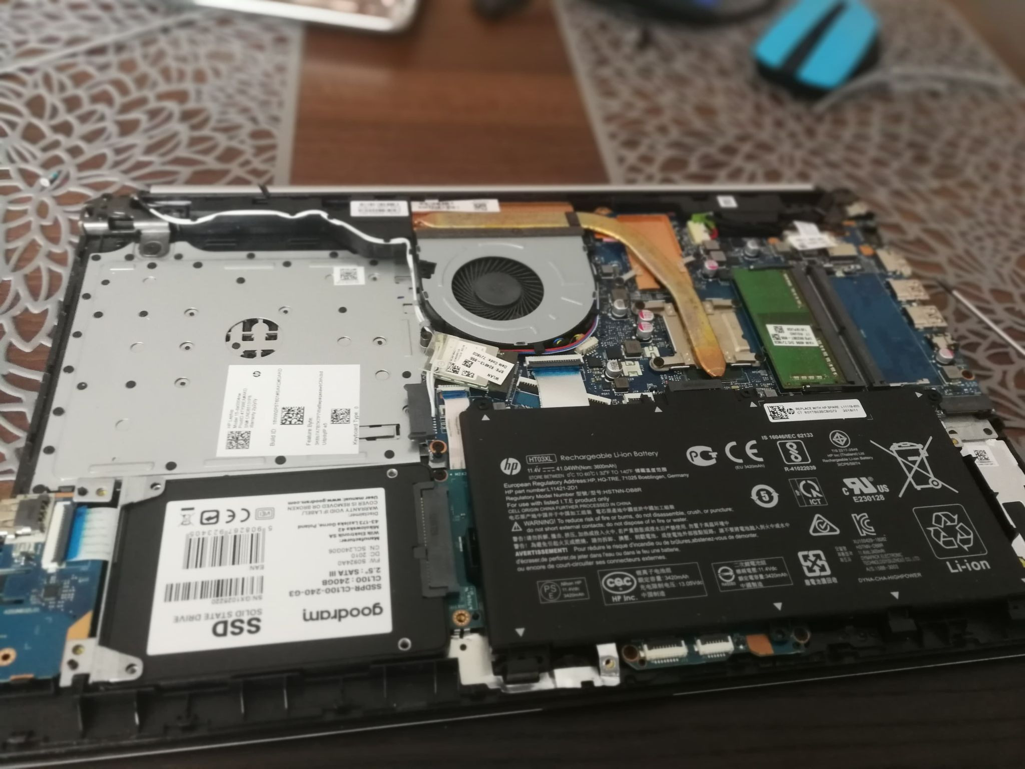 Serwis i czyszczenie laptopów.