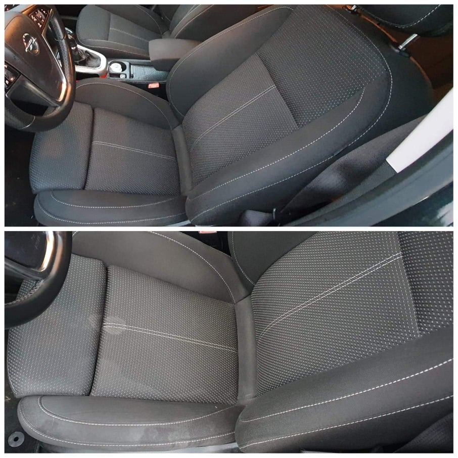 Dwa ujęcia fotela samochodowego z ciemną tapicerką przed i po czyszczeniu. Na dolnym zdjęciu widoczne plamy na siedzisku, które zniknęły na górnym ujęciu.