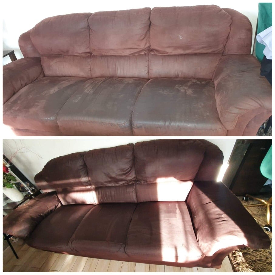 Brązowa, trzyosobowa kanapa z widocznymi plamami przed i po praniu tapicerki, z wyraźnym efektem czyszczenia na siedzisku.
