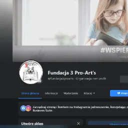 Zrzut ekranu profilu Fundacji 3 Pro-Art's na Facebooku, prezentujący logo fundacji z rysunkiem królika czytającego książkę, zdjęcie dziewczynki czytającej książkę i hasło #WSPIERAMARTYSTOW.