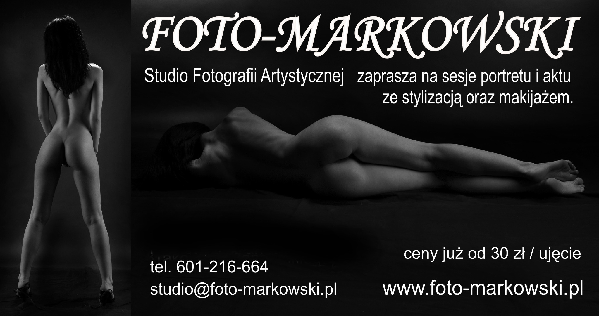 Czarno-biała fotografia reklamowa studia Foto-Markowski z dwiema nagimi modelkami w pozach artystycznych, prezentująca ofertę sesji portretowych i aktów ze stylizacją i makijażem, z widocznymi...