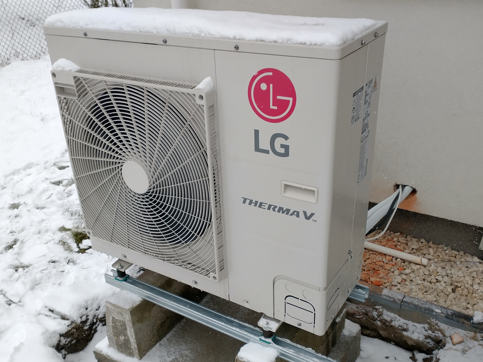 Jednostka zewnętrzna pompy ciepła LG