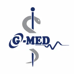 Logo firmy G-MED z symbolem Eskulapa i linią EKG w kolorach szarym i granatowym na białym tle.