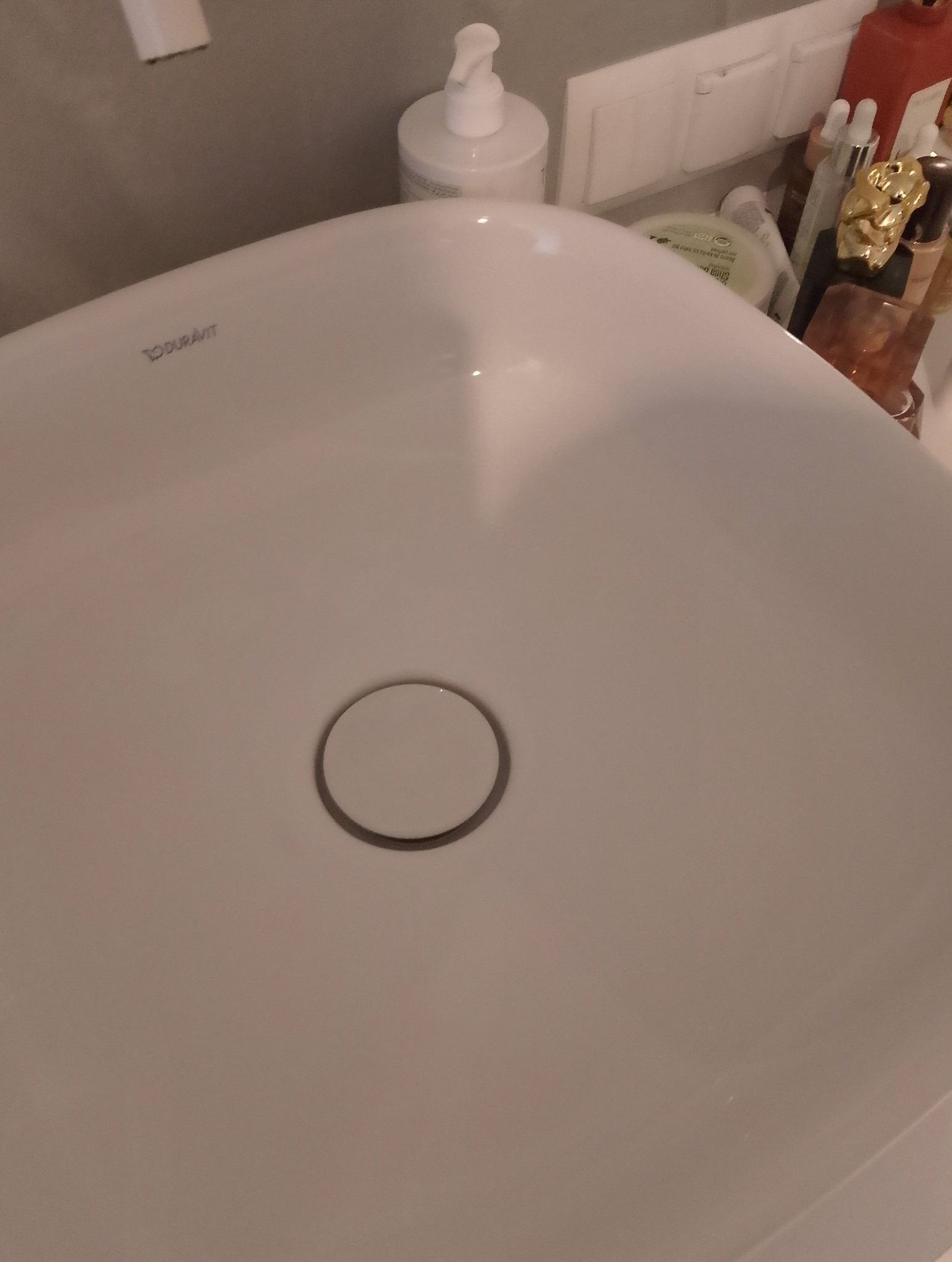 Umywalka po czyszczeniu