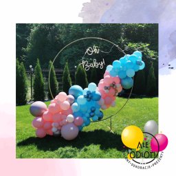 Dekoracja balonowa na kole