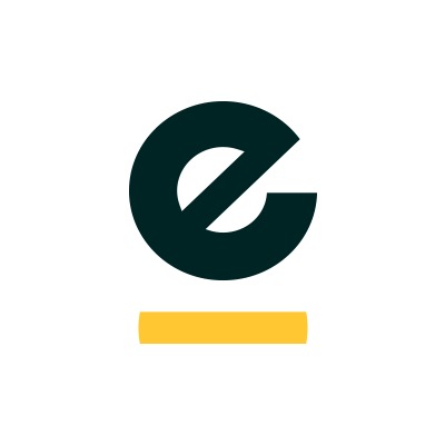 Minimalistyczne logo z ciemnozieloną literą 'e' wpisaną w okrąg, umieszczoną nad krótką, poziomą, żółtą linią na białym tle.