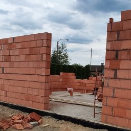 Mokabud Tobiasz Mosieniak - Murowanie ścian nośnych budowa domu jednorodzinnego w Pabianicach | łódzkie firma budowlana | Mokabud Tobiasz Mosieniak