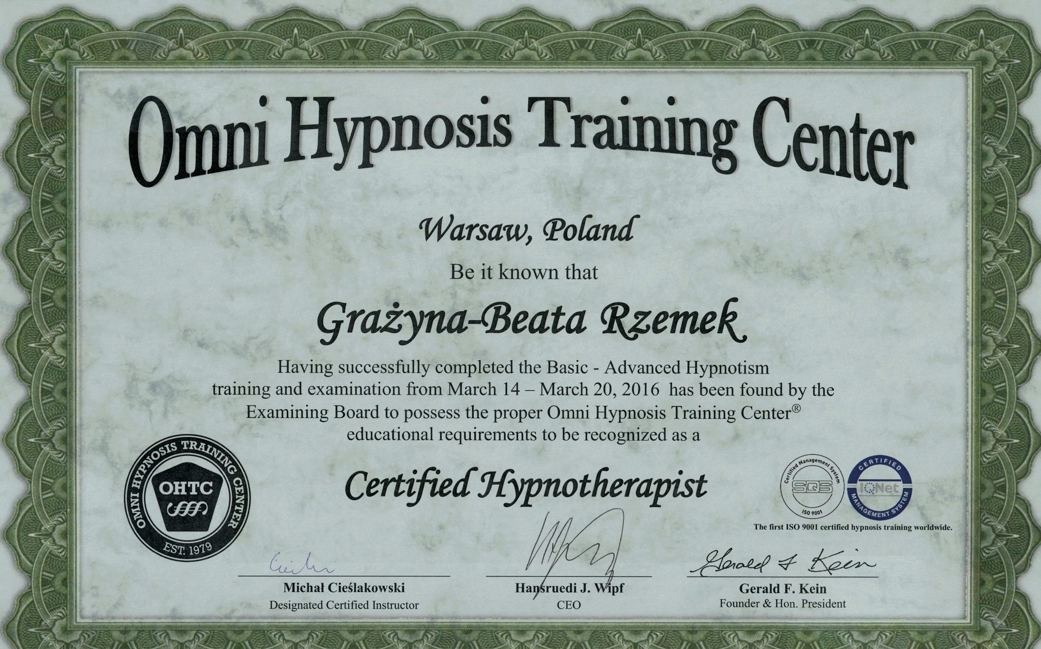 Skan certyfikatu ukończenia szkolenia z hipnoterapii wydanego przez Omni Hypnosis Training Center dla Grażyny-Beaty Rzemek z Warszawy, potwierdzający uzyskanie tytułu Certyfikowanego Hipnoterapeuty.