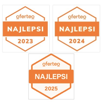 Zestaw trzech pomarańczowych emblematów Oferteo 'Najlepsi' z rocznikami 2023, 2024 i 2025.