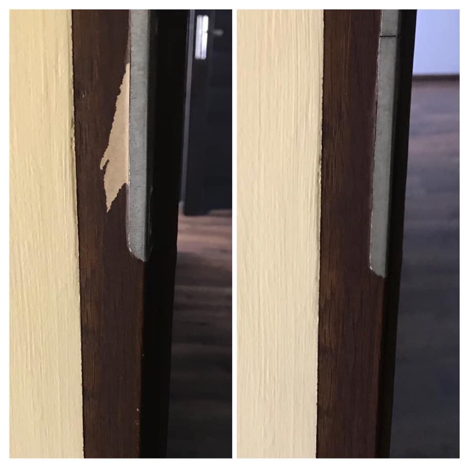 Dwa ujęcia fragmentu ramy drzwiowej: jedno z uszkodzeniem powłoki malarskiej, drugie po naprawie z nową warstwą farby.