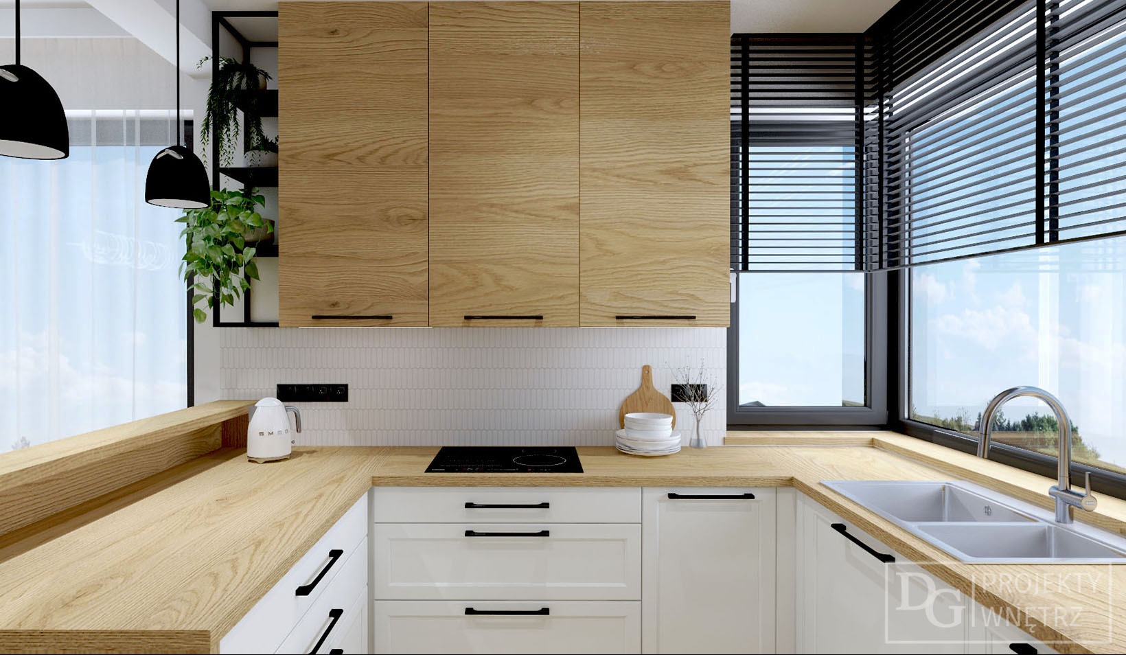 Jasna kuchnia z drewnianym blatem i białymi szafkami, okno z czarnymi roletami, minimalistyczne lampy wiszące i rośliny w tle. Projekt wnętrza z dbałością o detale.