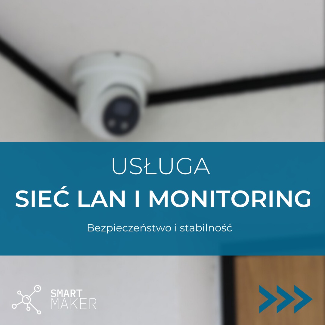 Kamera monitoringu kopułkowa zamontowana pod sufitem, widoczne elementy instalacji elektrycznej i fragment grafiki reklamowej z napisem 'Usługa Sieć LAN i Monitoring'.