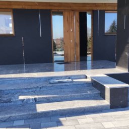 Drzwi zewnętrzne, licowane szklenie