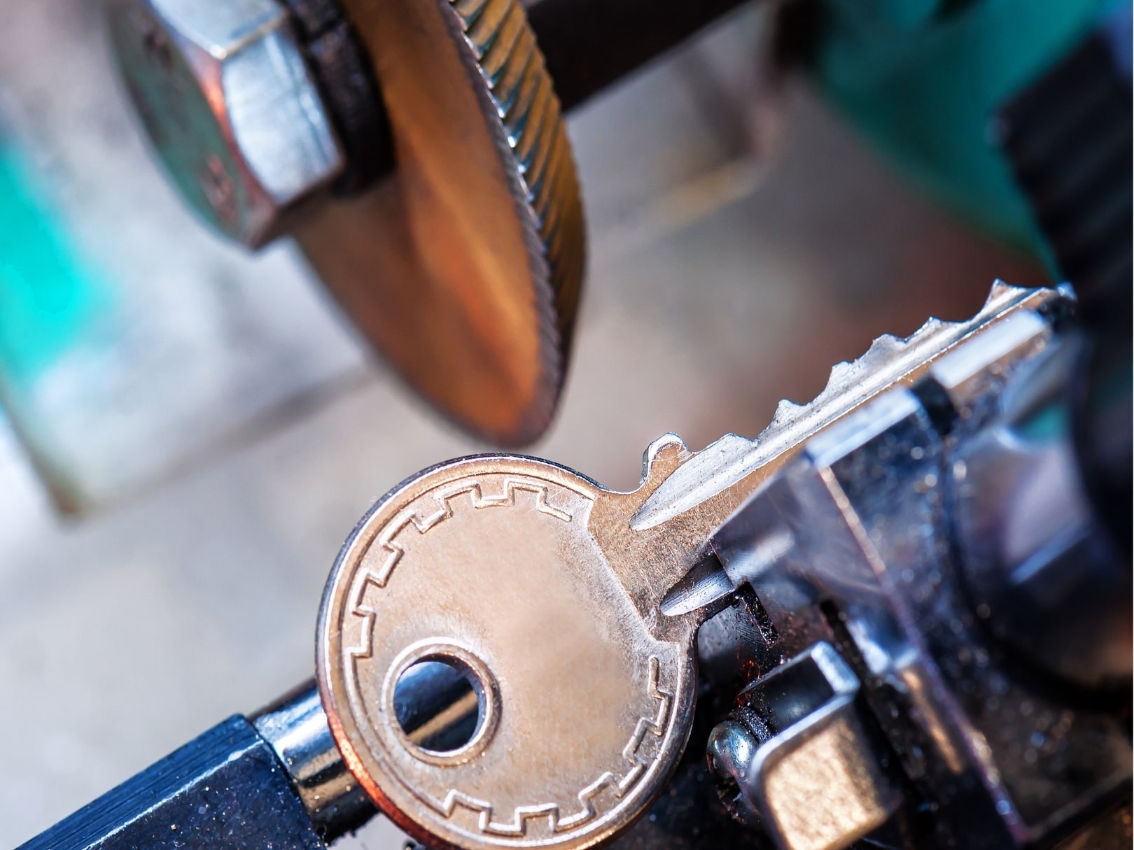 Dorabianie klucza do drzwi