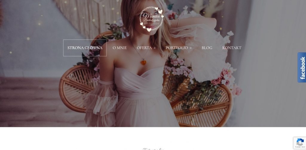 Strona internetowa fotografa z blond modelką w jasnej sukni, menu nawigacyjne, logo z serduszkami i link do Facebooka.