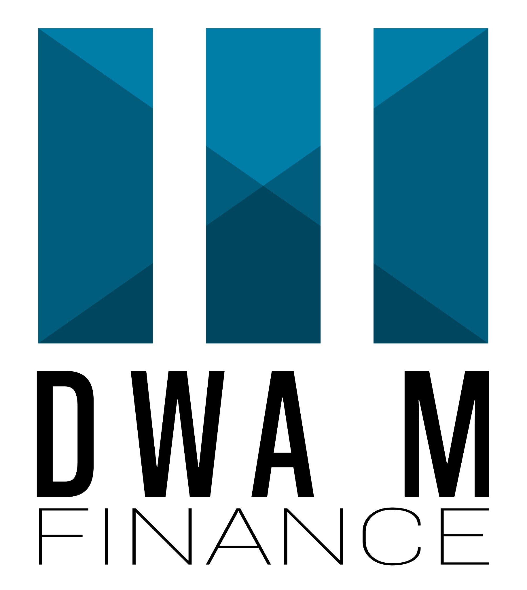 Logo firmy DWA M Finance z trzema pionowymi, niebieskimi prostokątami z elementami graficznymi w górnej części i nazwą firmy zapisaną czarnymi literami poniżej.
