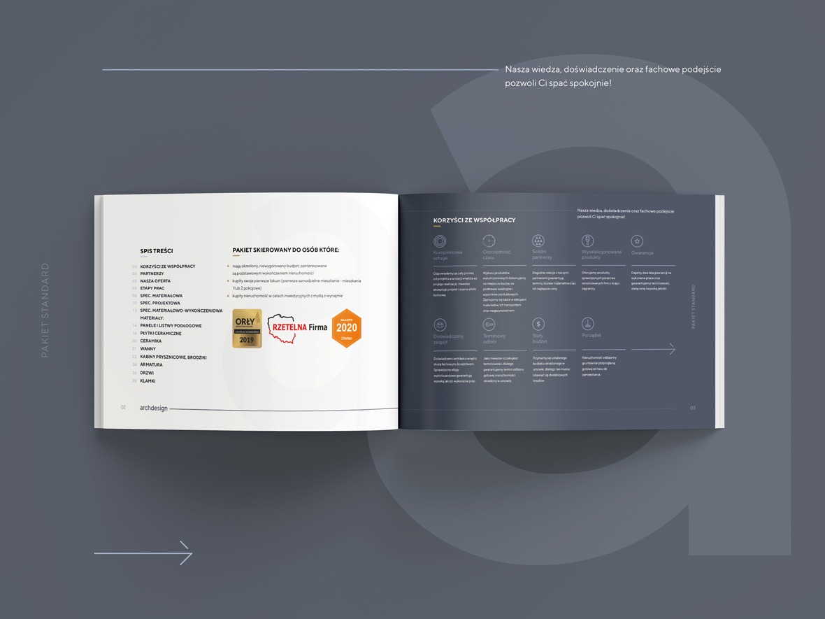 Otwarta broszura reklamowa z ofertą firmy budowlanej, prezentująca korzyści ze współpracy, spis treści i pakiet skierowany do osób zainteresowanych wykończeniem nieruchomości. Widoczne certyfikaty...