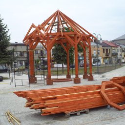 Rewitalizacja rynku w Lubaczowie budowa altany