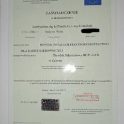 Skan zaświadczenia o ukończeniu kursu montera instalacji elektroenergetycznej przez Ośrodek Szkoleniowy BHP-LEX, wydane w Zabrzu 25.10.2017, z pieczątką i podpisem dyrektora mgr. Marka Jagodzińskiego.