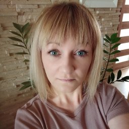 EVELYN Firma Sprzątająca Ewelina Belc - Układanie Paneli Zawonia