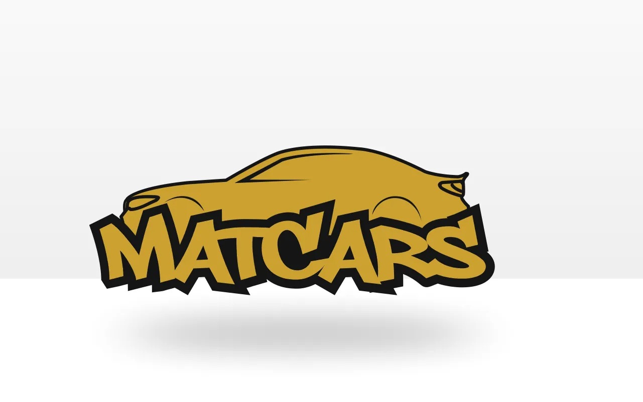 Złote logo firmy motoryzacyjnej Matcars, przedstawiające sylwetkę samochodu z napisem wkomponowanym w jego kształt, na białym tle z delikatnym cieniem.