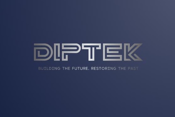 Logo firmy budowlanej DIPTEK z hasłem 'Building the future. Restoring the past' na ciemnoniebieskim tle.