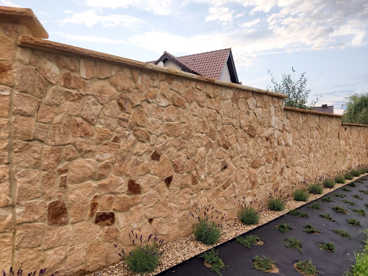 Kamień ścienny - płytki rustykalne z piaskowca naturalnego polskiego