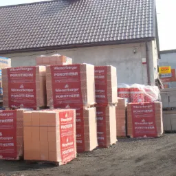 Roben , Braas , Wienerberger